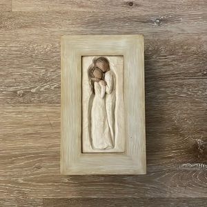 Like New Willow Tree “Embrace” Memory Box
